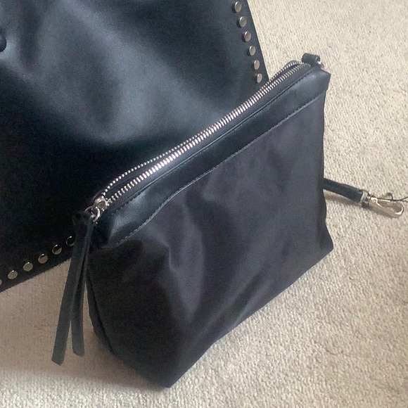 Black purse - Picture 5 of 10